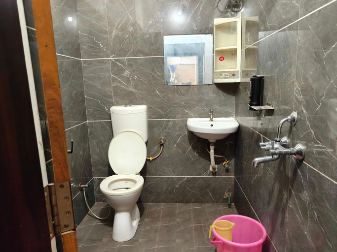 Bathroom 4, Hotel O Utsah, Indore