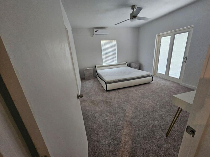 Interior 2, 632 4 Large Bedrooms Spacious Private Yard, Dallas