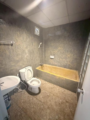 Bathroom 4, Topinn Hotel, Lam Luk Ka