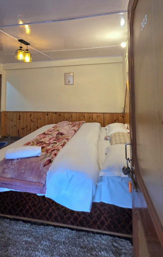 Room 4, Bayith by Vatish Delights, Kullu