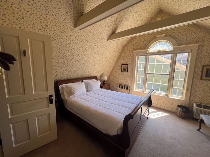 Room 2, Strawtown Inn & Events, Marion