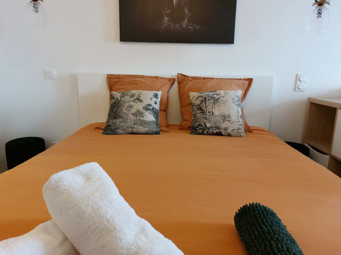 Room 5, Le Bompard, Aveyron