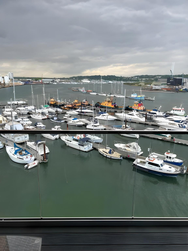 View 5, 2 bed 2 Bath Waterfront Luxury Apartment, Southampton