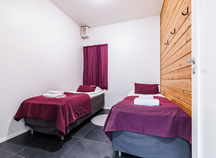 Room 3, Modern 3BR Apt Next to Ski Slopes, Lapland