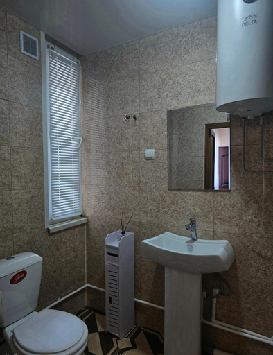 Bathroom 3, Sanahin Old&New