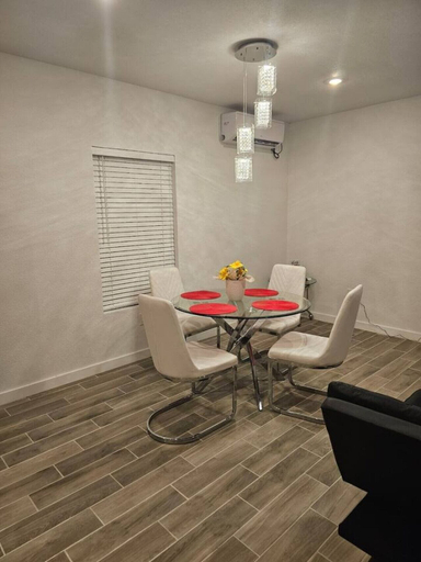 Interior 4, 632 4 Large Bedrooms Spacious Private Yard, Dallas