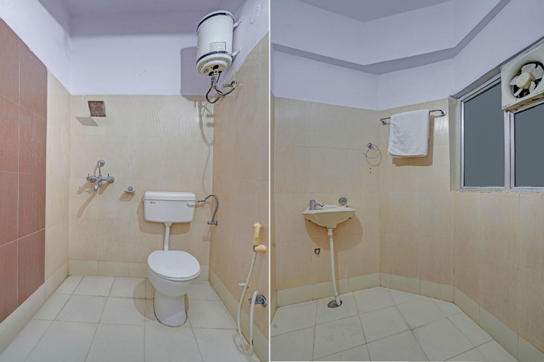 Bathroom 3, Super Hotel O Gopinath Temple Jaipur Formerly Deepak Inn, Jaipur