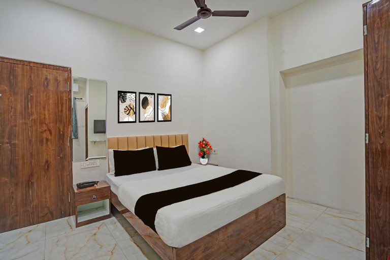 View 5, Classic With Twin Bed Hotel G.N Palace, Kolkata