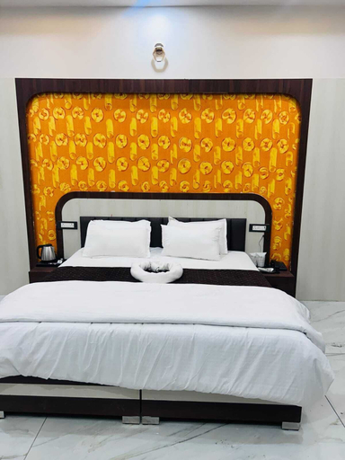 Room 5, Shaahi Resort, Harda