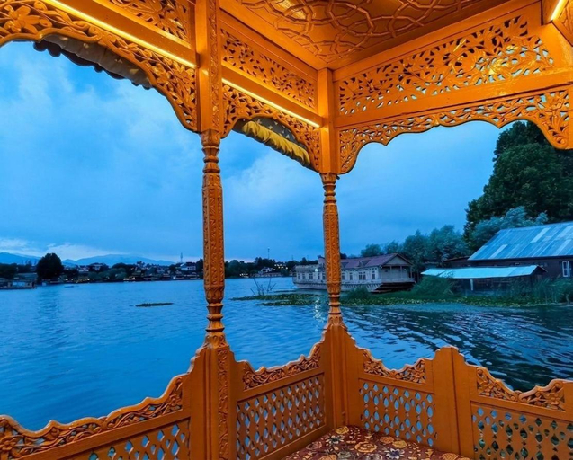 Others 4, The Martin's Houseboat, Srinagar