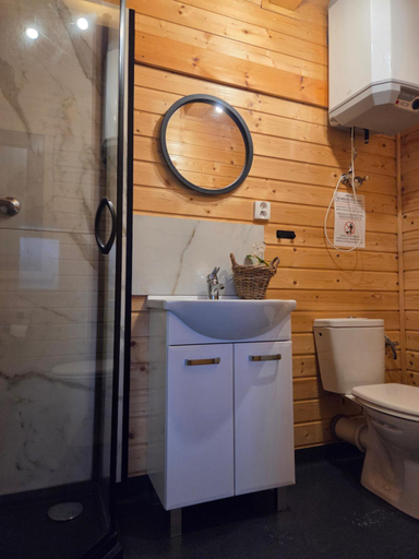 Bathroom 3, Domki Letniskowe nad Jeziorem Lesnianskim, Lubań