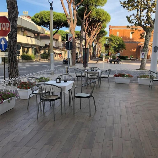 Others 5, Hotel Franca, Rimini