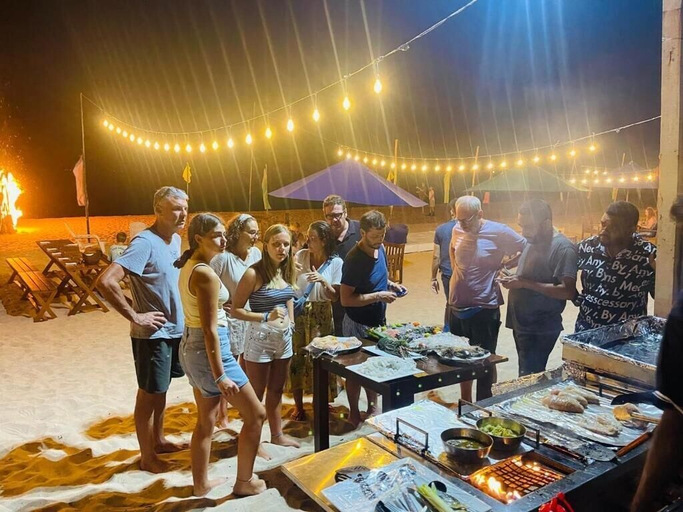 Outdoor dining, NN Beach Resort Nilaveli, Kuchchaveli