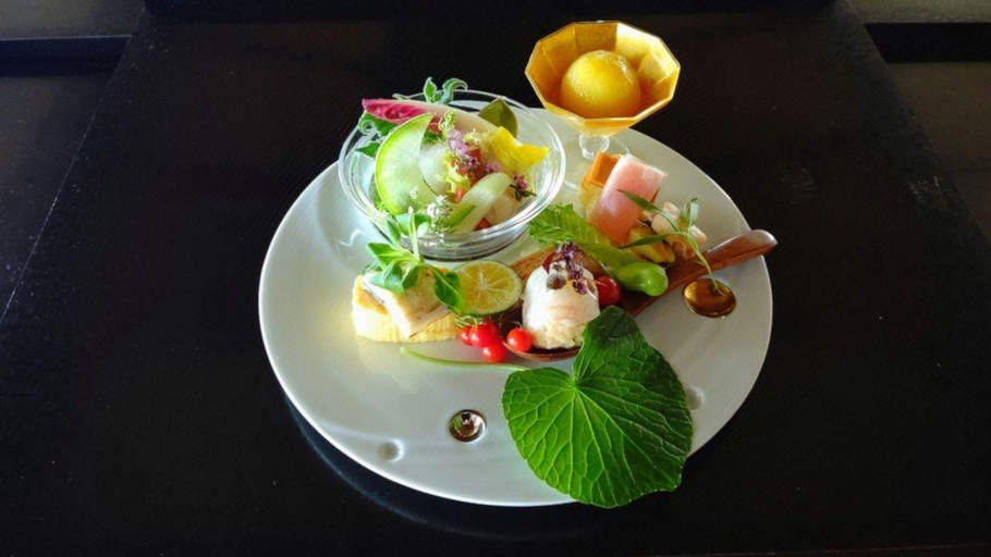 Food & Drinks 5, Himeyado Hanakazasi (Women Only), Gamagōri