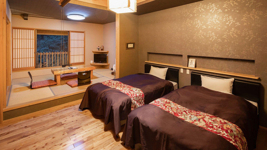 Bedroom 2, Iwakura, Kikuchi