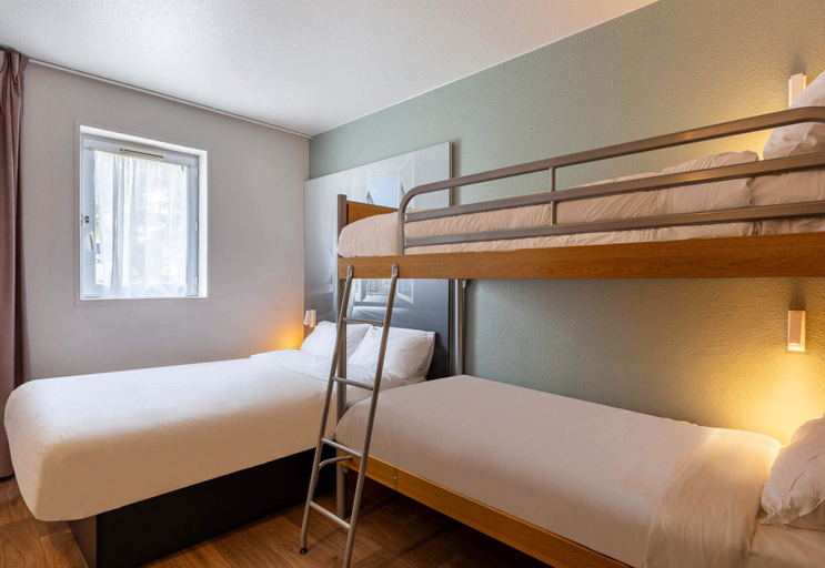 Bedroom 3, B&B Hotel Chartres 2 Le Coudray, Eure-et-Loir