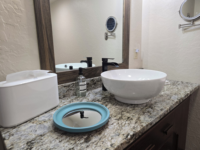 Bathroom 3, Bluebird Place, Beckham