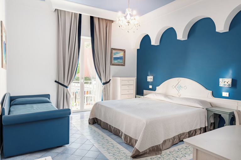 Bedroom 4, La Pineta Hotel Beach & SPA, Salerno