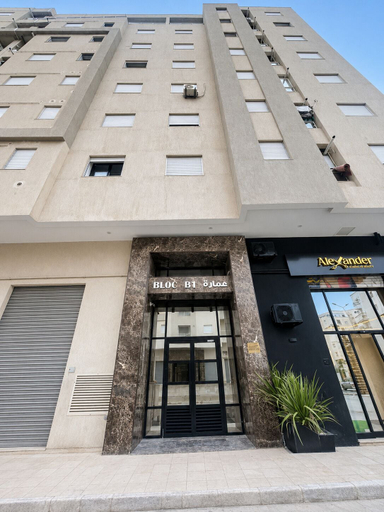Exterior detail, sandra 28, Bouhaira