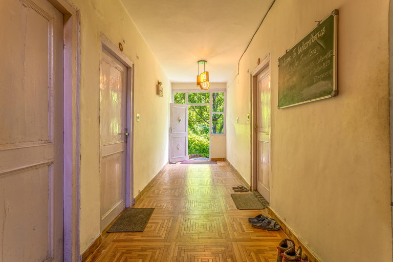 Public Area 2, La Heim Hostels, Kullu