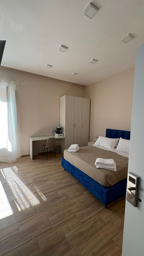 Room 3, PARTENOPE NAPOLI SUITES, Napoli