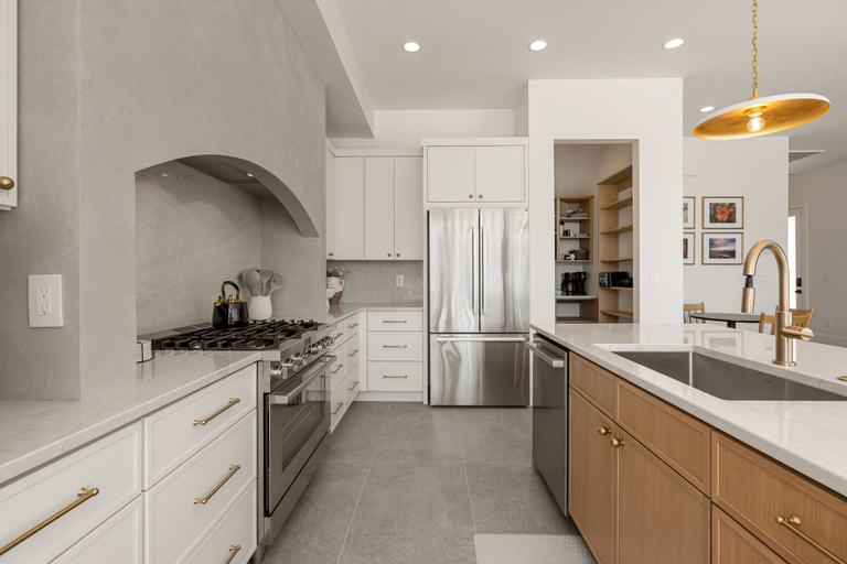 Private kitchen 2, Barefoot Beach House A 3 Bedroom Townhouse, Washington