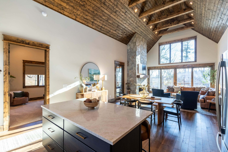 Interior 3, Selah Vie at Eagles Nest, Avery