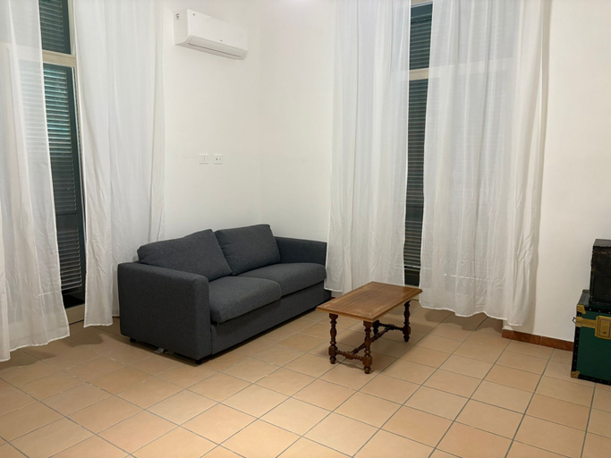 Living area 5, Casa Delle Camelie, Napoli