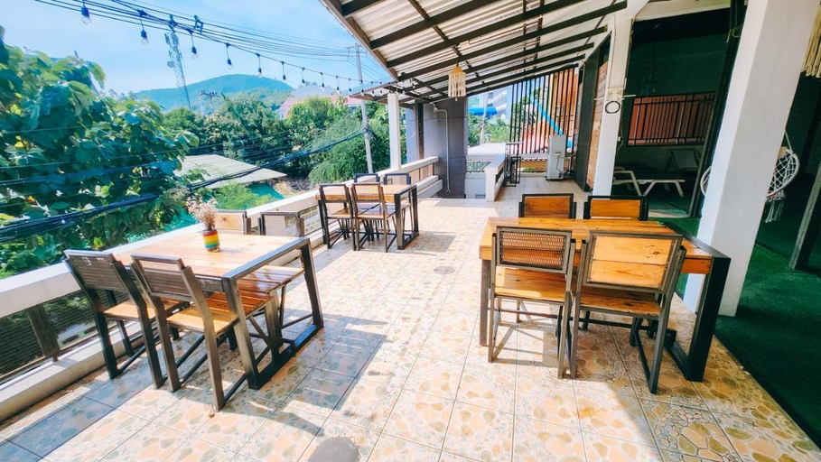 Food & Drinks 4, Downtown Kohlarn Resort, Pattaya