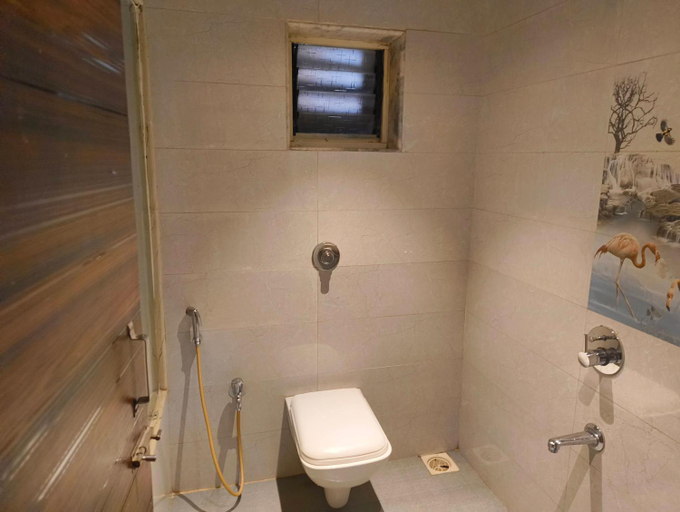 Bathroom 4, Berry Fresh Stays Mahabaleshwar With Pool, Satara