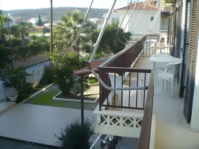 Others 5, Hotel Apolafsi, Thessaly