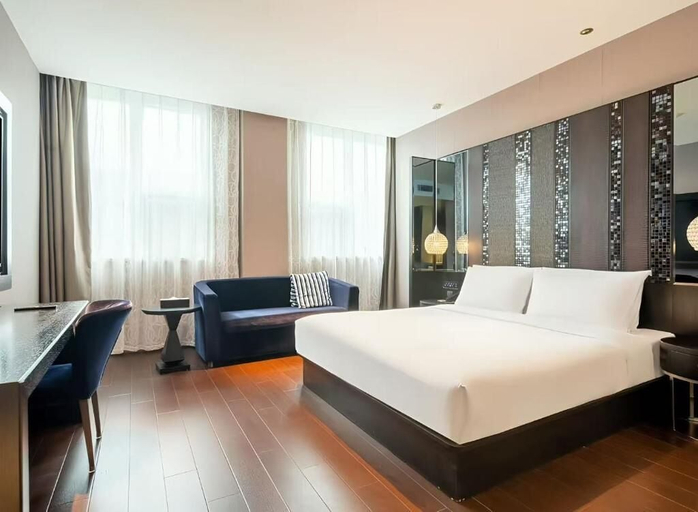 Room 4, CrystalOrangeShanghaiCaohejing Hotel, Shanghai