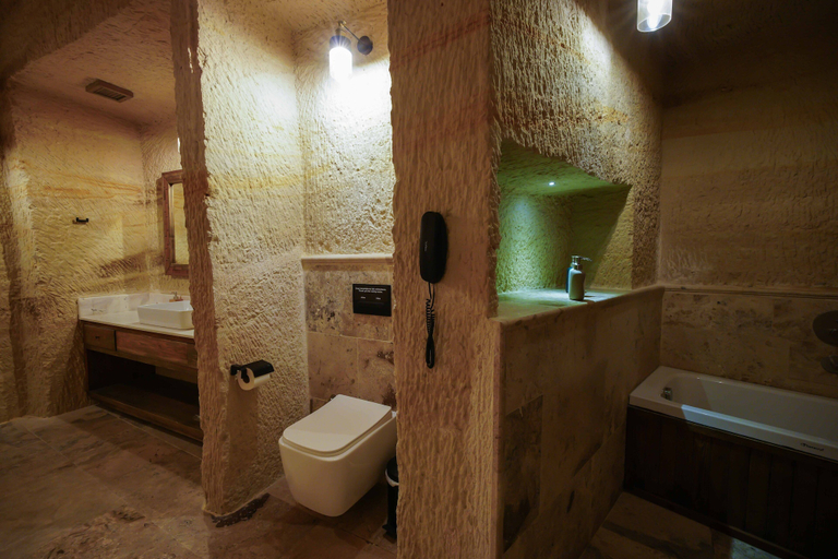 Bathroom 5, Sinasos Evleri, Ürgüp