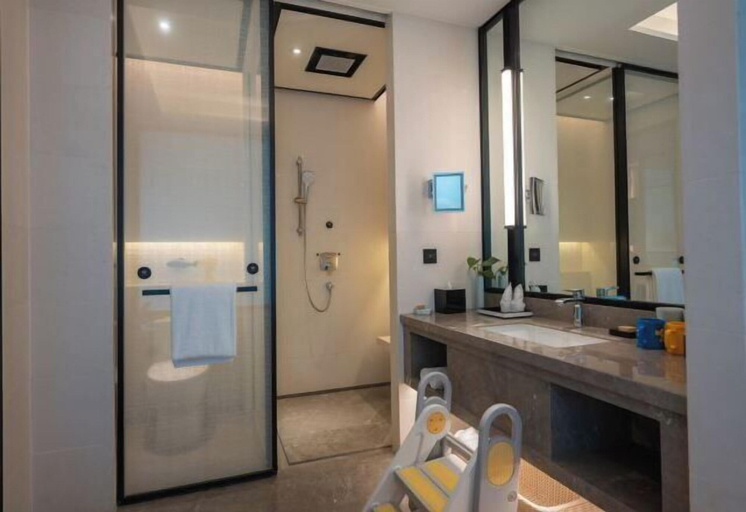 Bathroom 4, Xiangyi Hotel, Zhenjiang