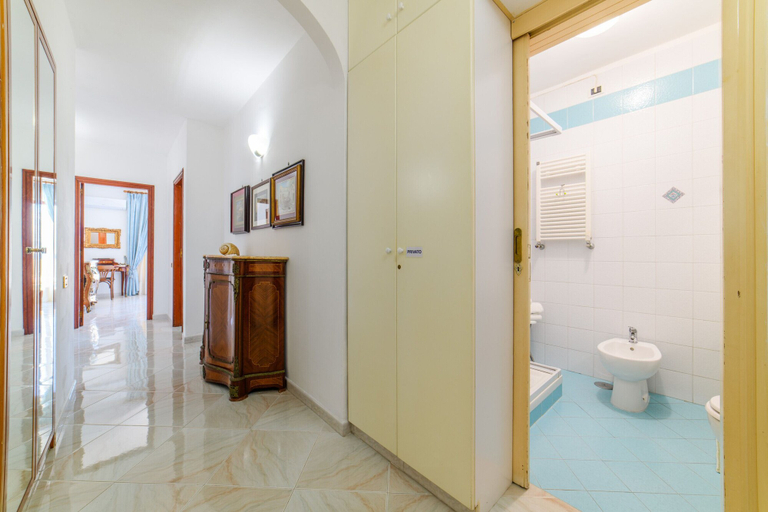 Interior detail 5, Estate 4home - Casa Cinzia, Napoli