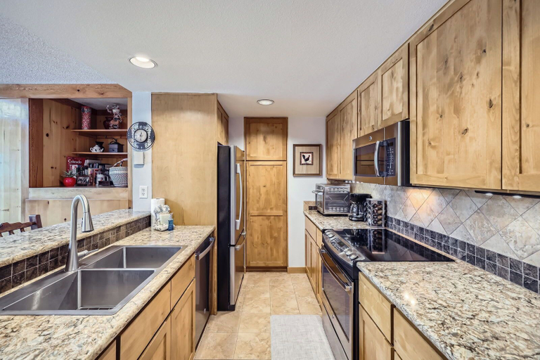 Private kitchen 2, Keystone MTN Haven!, Summit