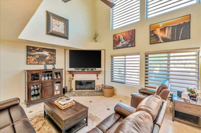Interior 2, 647 5 Bedrooms Hot Tub Firepit BBQ Kitchen, Maricopa