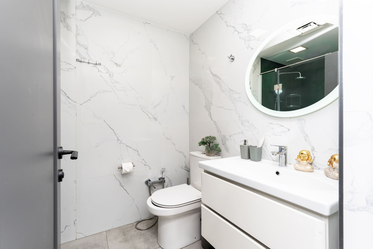 Bathroom 4, Sweet Home Deluxe Apart-Hotel, Yerevan