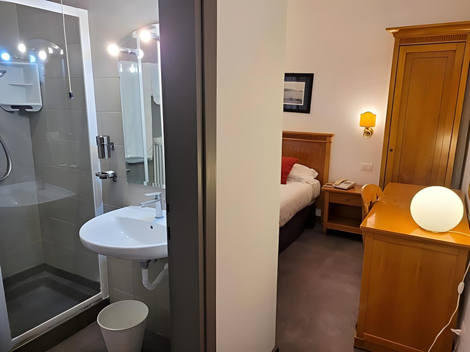 Bathroom 5, Hotel del Real Orto Botanico, Napoli