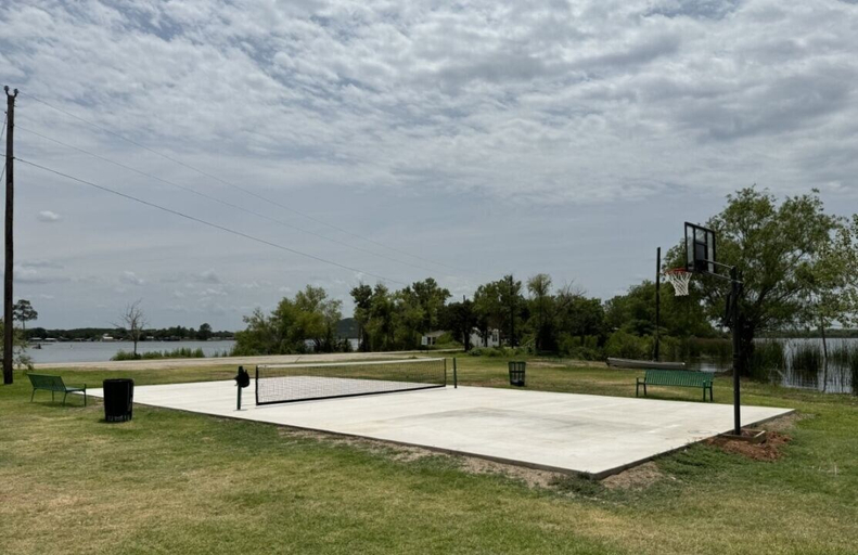 Sport court, Willow Beach RV Park & Marina, Palo Pinto