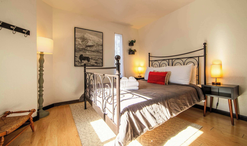 Room 5, Tramway Haus - Mountain Views, Douglas