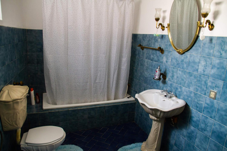 Bathroom 5, D. TERESINHA, Vidigueira