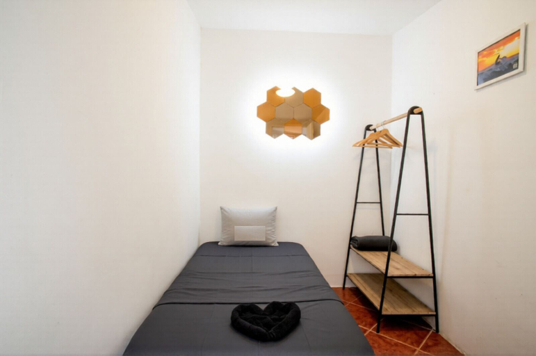 Room 5, Patio, Lisbon