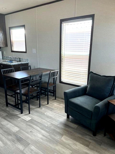 Dining, Willow Beach RV Park & Marina, Palo Pinto