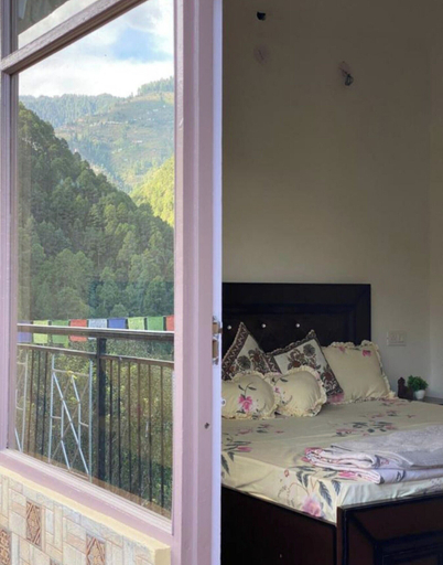 Room 5, Himalayan Escape - A Homestay, Shimla