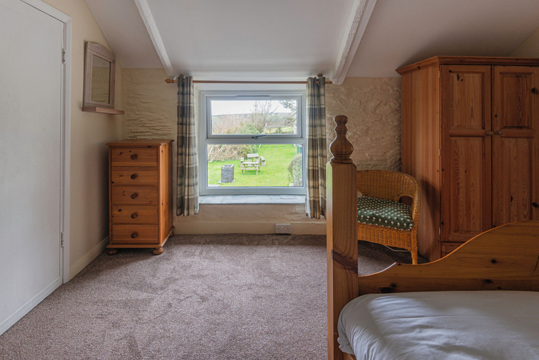 Room 3, Courtyard Farm Cottages, Cornwall
