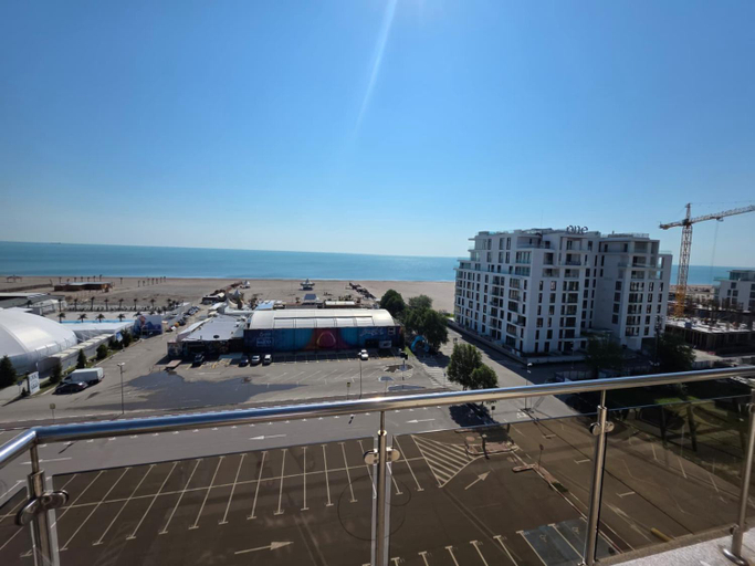 2, Lake and Sea View Summerland, Constanta
