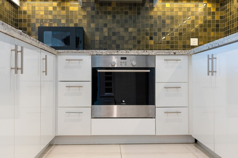 Private kitchen 5, Gala Guests - Iris Blue Living, Dubai