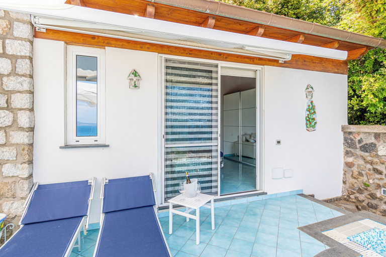 Exterior & Views 2, Dependance Castiglione With Pool And View, Napoli