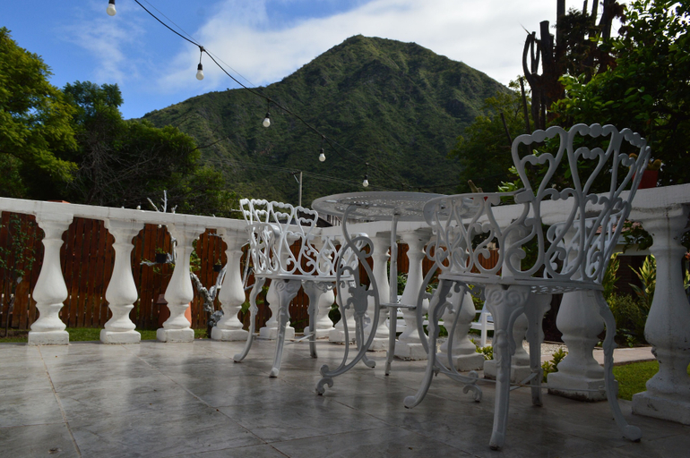 Outdoor dining 2, Gosén Cabañas y Suites, Capital